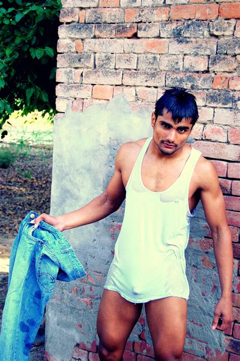 Indian Lund Gay Porn Pics: Nude Men in Free Sex Photos